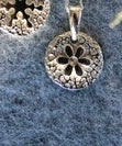 Korunilo Silver Round Flower Necklace